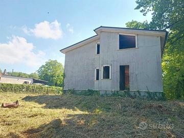 Villa di 130 m² con 4 locali a Cave