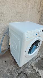 lavatrice indesit carca frontale