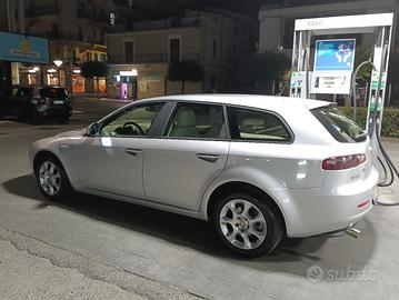 Alfa romeo 159 sportwagon anno 2009. Km 221.000