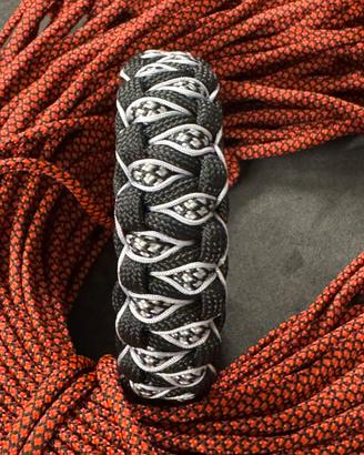 Braccialetto Paracord Nero e Bianco