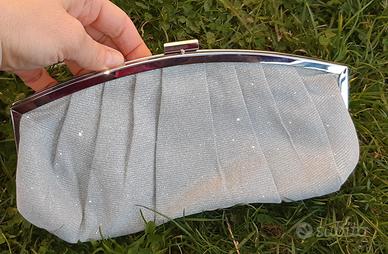 Pochette o borsina tracolla argento