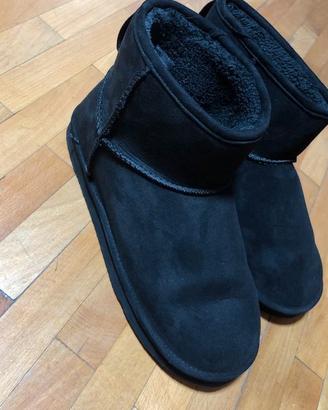UGG neri caldi