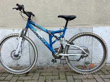 MTB AXIS MAN 26L BI AMMORTIZZATA FRENO A DISCO 