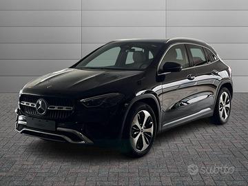 MERCEDES-BENZ GLA 200 d Automatic 4MATIC