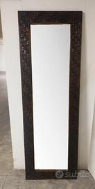 Specchio in tek indonesiano