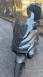 voge SR 4 max full 2026 con o senza accessori