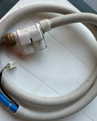 Tubo si carico con sistema Acquastop