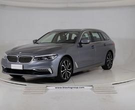 BMW Serie 5 G31 2017 Touring Diese 520d Touri...