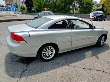 volvo c70 D5 momentum aut 