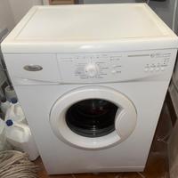 Lavatrice Whirlpool 6 kg doppia classe A+ PERFETTA