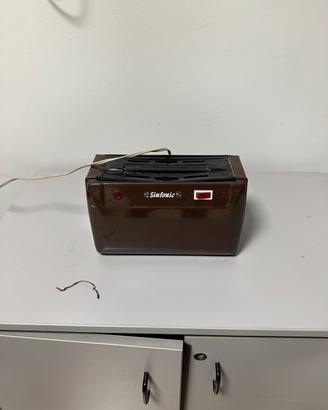 Stabilizzatore di tensione per televisore