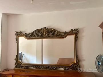 Specchio, armadio, tavolo