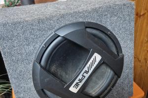 Subwoofer Auto Alpine 800w con Amplificatore 