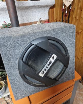Subwoofer Auto Alpine 800w con Amplificatore 