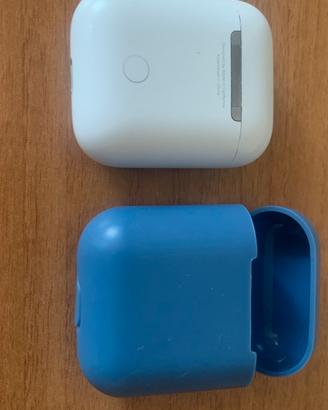 Case AirPods 2 usato - con custodia in silicone