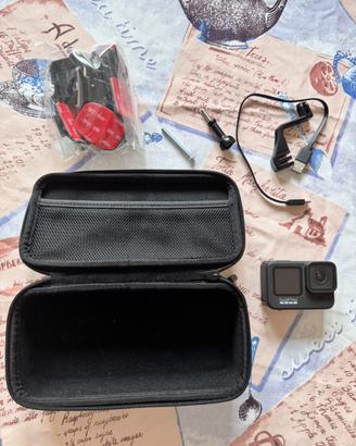GoPro Hero 8 + Set misto attacchi