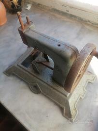 mini macchina da cucire antica 