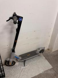 Monopattino elettrico Ninebot Segway MaxG30le