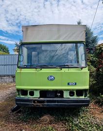 Camion OM 80