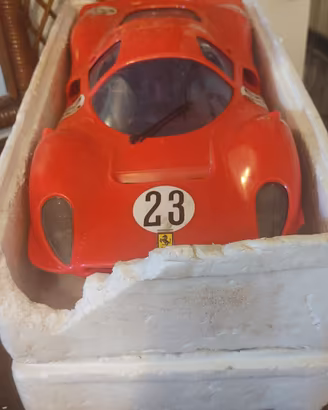 Rara Ferrari P4 radiocomandata anni '70