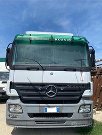 Camion mercedes benz 2532