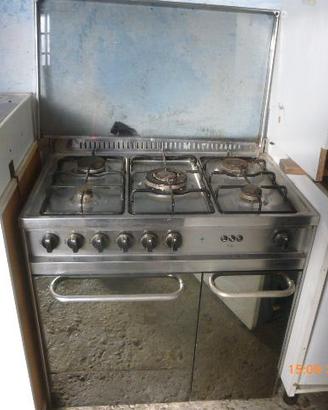 Cucina LOFRA a gas  in  acciaio usata