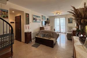 Trilocale+sottotetto+garage