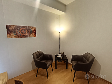 Stanza uso studio/ufficio