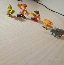 Giocattoli vari personaggi 