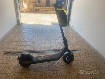 monopattino elettrico “niu”