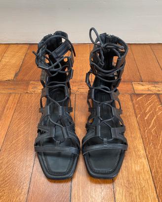 Sandalo gladiatore nero