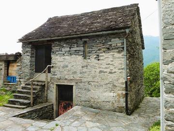 Rustico/Casale/Corte Montecrestese [FerRol0624VRG]