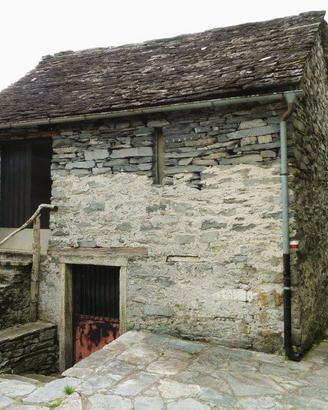 Rustico/Casale/Corte Montecrestese [FerRol0624VRG]