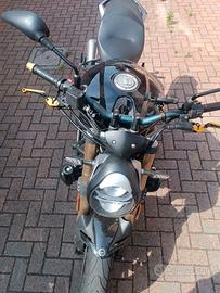 Moto Benelli 752s