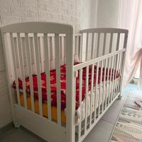 Lettino a cancelli per bambini