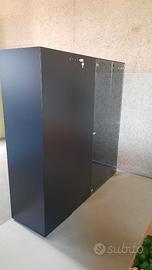 Armadio nero con ripiani marca Fantoni