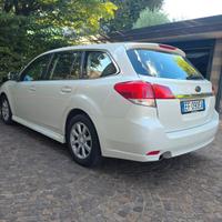 SUBARU Legacy 2.0D Boxer AWD – Sicurezza, Trazione