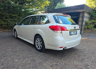 SUBARU Legacy 2.0D Boxer AWD – Sicurezza, Trazione