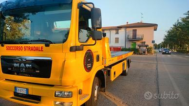 Carroattrezzi  patente C