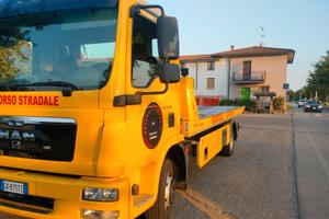 Carroattrezzi  patente C