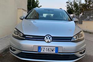 Volkswagen Golf Variant a Metano