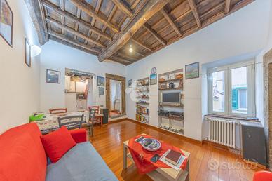 2 LOCALI A MONTE PORZIO CATONE