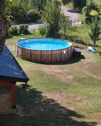 Montefiorino. Vendiamo piscina.