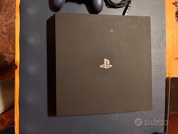 Ps4 Pro+ 2 controller originali sony+giochi