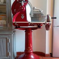 MpM Vittoria affettatrice a volano storica