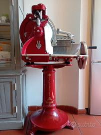 MpM Vittoria affettatrice a volano storica