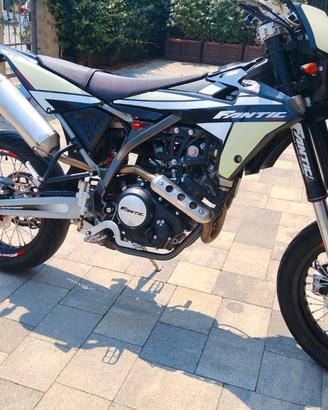 Fantic 125 XMF competition