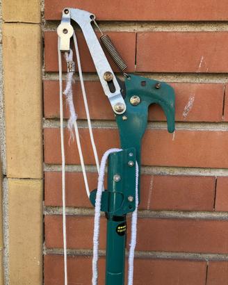 Potatore a molla estensibile