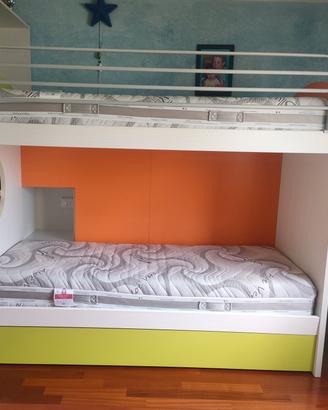 Letto a ponte con 3 letti e scalini contenitore 