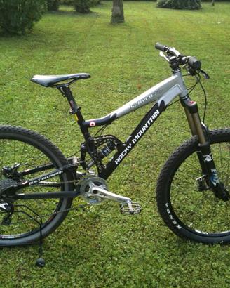 Mtb enduro Rocky Mountain Slayer
